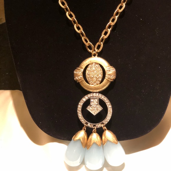 Beautiful statement piece - Picture 3 of 6